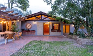 Arriendo linda cabaña en chía Cundinamarca.