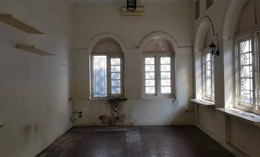 Rumah Pinggir Jalan Besar Cocok Untuk Kantor