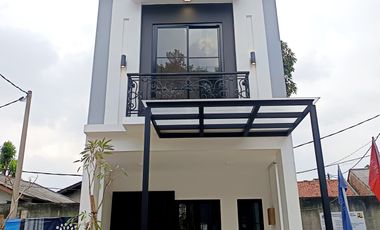 Rumah mewah 2 lantai lokasi dekat stasiun lrt ciracas dan pintu tol