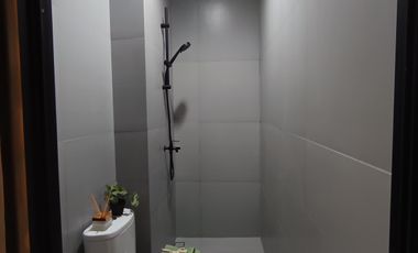 Rumah mewah 2 lantai lokasi dekat stasiun lrt ciracas dan pintu tol