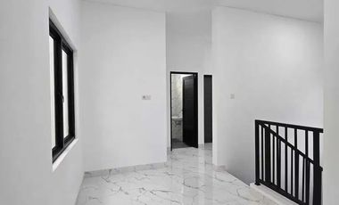 Rumah Lingkungan Elite Solo Baru