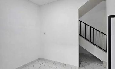 Rumah Lingkungan Elite Solo Baru