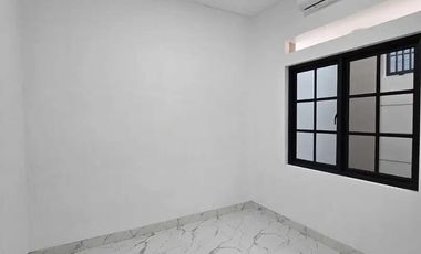 Rumah Lingkungan Elite Solo Baru