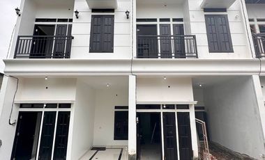 Dijual Rumah Dekat Tol Cawang, PGC Cililitan dan Pasar Kramat Jati