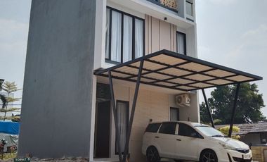 Dijual Rumah Dekat Pejaten Village, Kampus UNAS dan Tol Simatupang