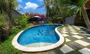 Dijual hotel Dekat pantai muaya Jimbaran jalan Karang Mas