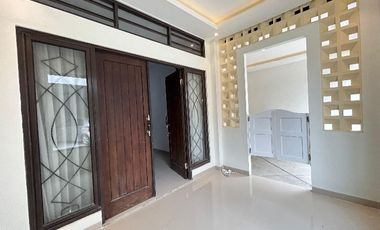 Dijual murah rumah cantik baru selesai renov di Tapos, Sukatani