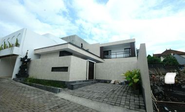 Villa Modern Baru Dekat Pantai Seseh dan Pererenan Bali