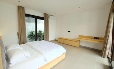 Villa Modern Baru Dekat Pantai Seseh dan Pererenan Bali