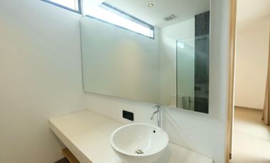 Villa Modern Baru Dekat Pantai Seseh dan Pererenan Bali