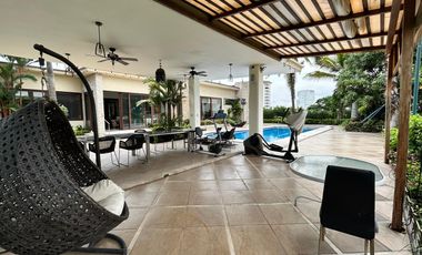 Casa en Venta, Urbanizacion Mocolí Golf Club,  IriR