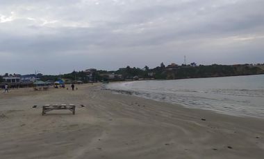 Venta de Terreno en Santa Elena en  la  playa de Ayangue, AndA.