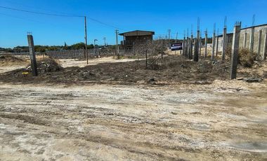 Venta de Terreno en Santa Elena en  la  playa de Ayangue, AndA.