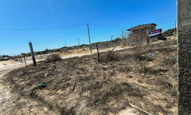 Venta de Terreno en Santa Elena en  la  playa de Ayangue, AndA.