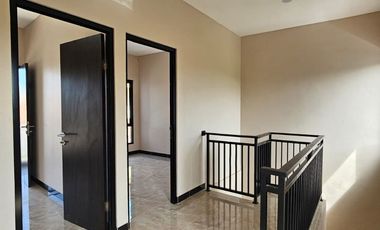 Jual Rumah 2 Lantai Cantik modern Cibubur Jaktim