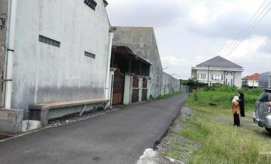 RUMAH DAN PRODUKSI ROTI