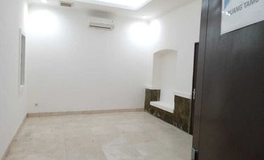 DISEWAKAN RUMAH DI CIREBON MENTENG JAKARTA SELATAN