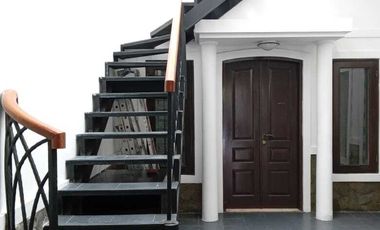 DISEWAKAN RUMAH DI CIREBON MENTENG JAKARTA SELATAN