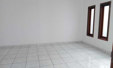 DISEWAKAN RUMAH DI CIREBON MENTENG JAKARTA SELATAN