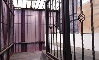 DISEWAKAN RUMAH DI CIREBON MENTENG JAKARTA SELATAN