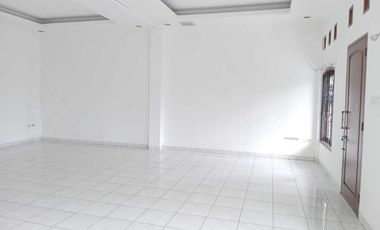 DISEWAKAN RUMAH DI CIREBON MENTENG JAKARTA SELATAN