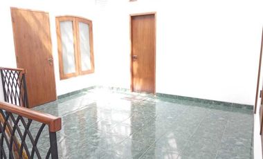 DISEWAKAN RUMAH DI CIREBON MENTENG JAKARTA SELATAN