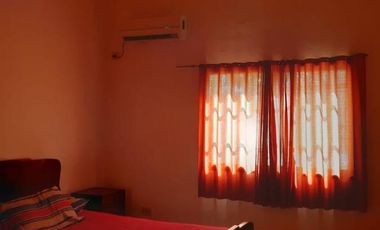 VENTA - Casa 2 dormitorios, cochera, parque y piscina - Alvarez, Santa Fe.