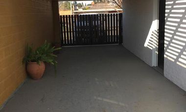 VENTA - Casa 2 dormitorios, cochera, parque y piscina - Alvarez, Santa Fe.