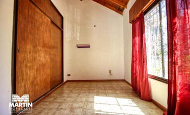 Casa en venta apta crédito. 5 amb con jardín y jardín de invierno en Olivos