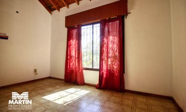 Casa en venta apta crédito. 5 amb con jardín y jardín de invierno en Olivos