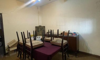 Casa en venta de 3 ambientes con patio y quincho con dormitorio y cocina -Wilde