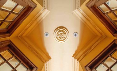 Casa de  6 ambientes con cochera y dependencia en venta en Vicente Lopez