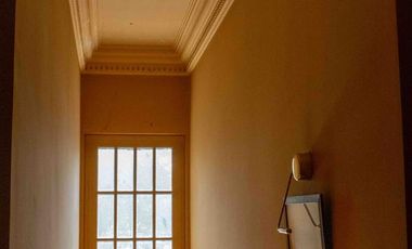 Casa de  6 ambientes con cochera y dependencia en venta en Vicente Lopez