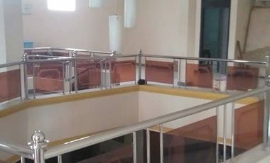 Di sewakan gudang 2 lantai