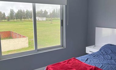 Casa en venta - 4 Dormitorios 2 Baños - Cocheras - 160Mts2 - Entre Ríos