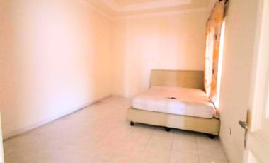 Rumah murah 2 lantai di Tenggilis