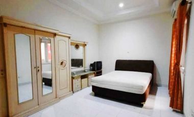 Rumah murah 2 lantai di Tenggilis