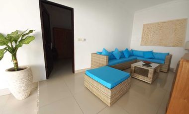 DISEWAKAN VILLA PERLU RENOVASI,LOKASI SENTRAL SEMINYAK