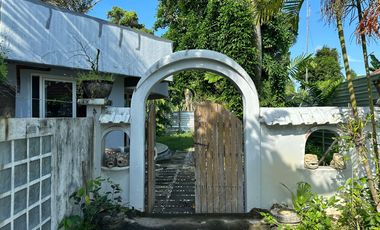 DISEWAKAN VILLA PERLU RENOVASI,LOKASI SENTRAL SEMINYAK