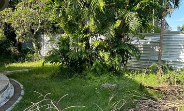 DISEWAKAN VILLA PERLU RENOVASI,LOKASI SENTRAL SEMINYAK