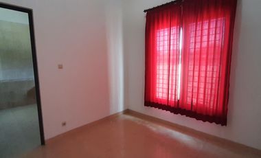 Graha Sentosa Siap Huni Depan Taman