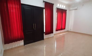 Graha Sentosa Siap Huni Depan Taman