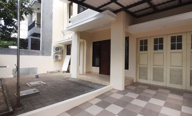 Graha Sentosa Siap Huni Depan Taman