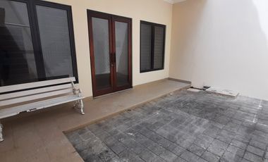 Graha Sentosa Siap Huni Depan Taman