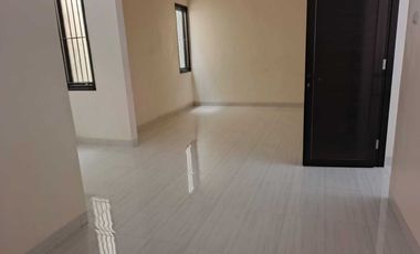 Disewakan Rumah 2 lantai di Kayu Putih