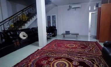 Rumah 2 tingkat di Ciplak Kalimalang