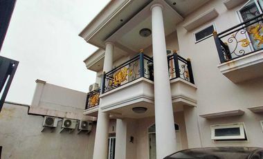 Rumah 2 tingkat di Ciplak Kalimalang