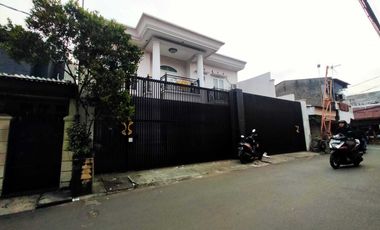 Rumah 2 tingkat di Ciplak Kalimalang
