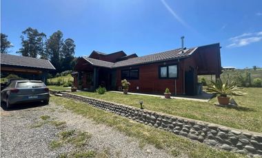 VENDE casa en sector Las Mariposas, Temuco.