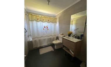 VENDE casa en sector Las Mariposas, Temuco.